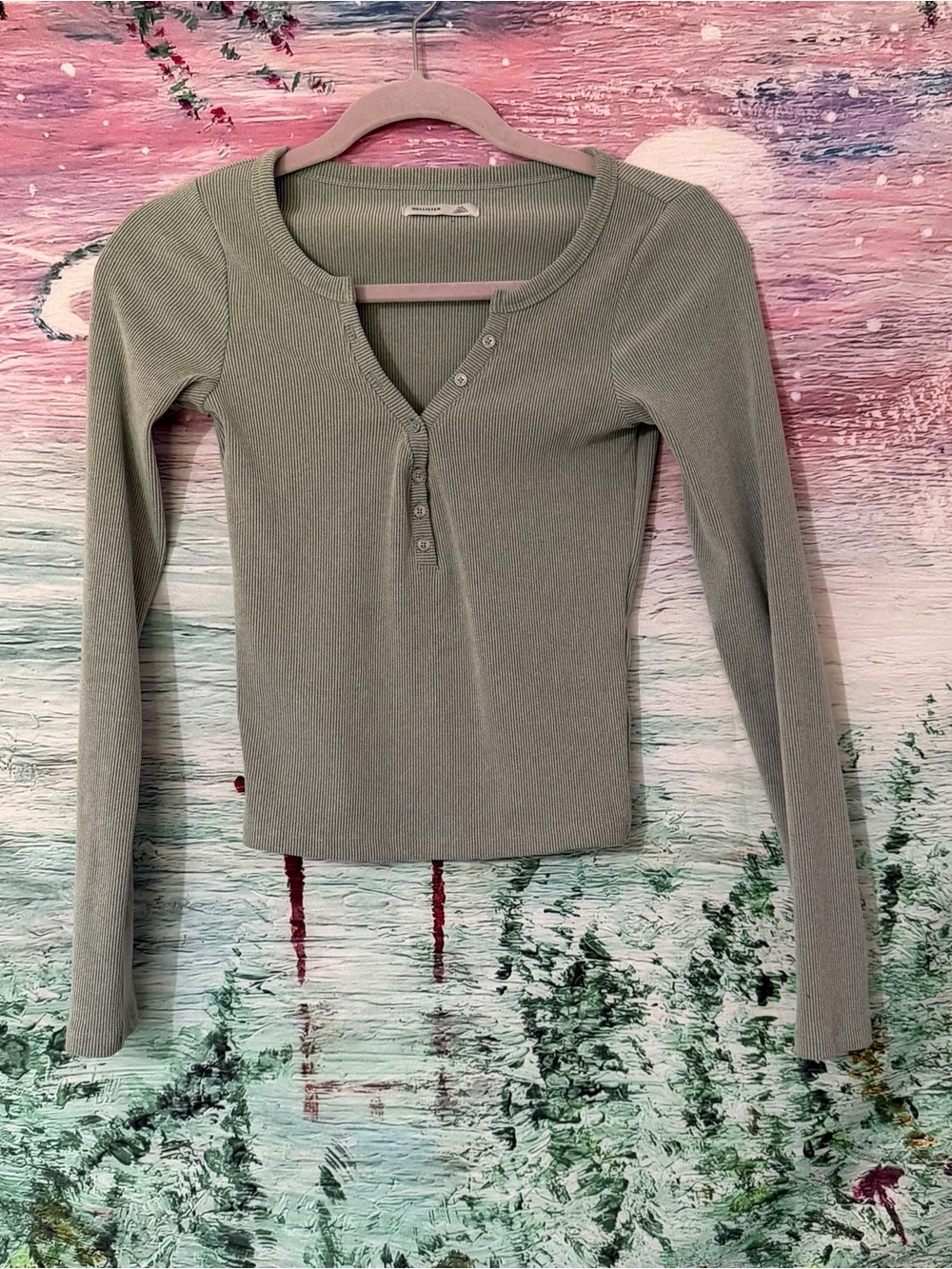 Hollister Ribbed Henley Long-Sleeve Top in Sage Gray